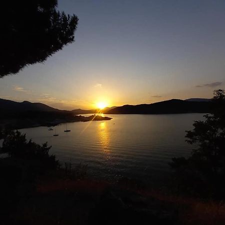 Ruralrut En El Tiemblo Precios Especiales A Partir De 7 Noches, Wifi, Cabina De Hidromasaje, Aire Acondicionado, Zonas De Bano Naturales Cercanas Bagian luar foto