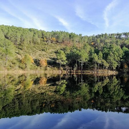 Ruralrut-El Tiemblo Wifi, Cabina De Hidromasaje, Aire Acondicionado Y A Pocos Metros De Zonas De Bano Naturales Bagian luar foto