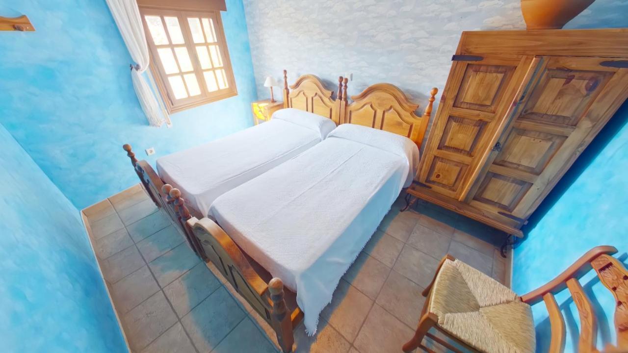 Ruralrut-El Tiemblo Wifi, Cabina De Hidromasaje, Aire Acondicionado Y A Pocos Metros De Zonas De Bano Naturales Bagian luar foto