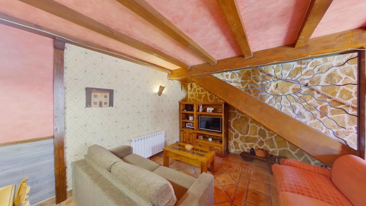 Ruralrut En El Tiemblo Precios Especiales A Partir De 7 Noches, Wifi, Cabina De Hidromasaje, Aire Acondicionado, Zonas De Bano Naturales Cercanas Bagian luar foto