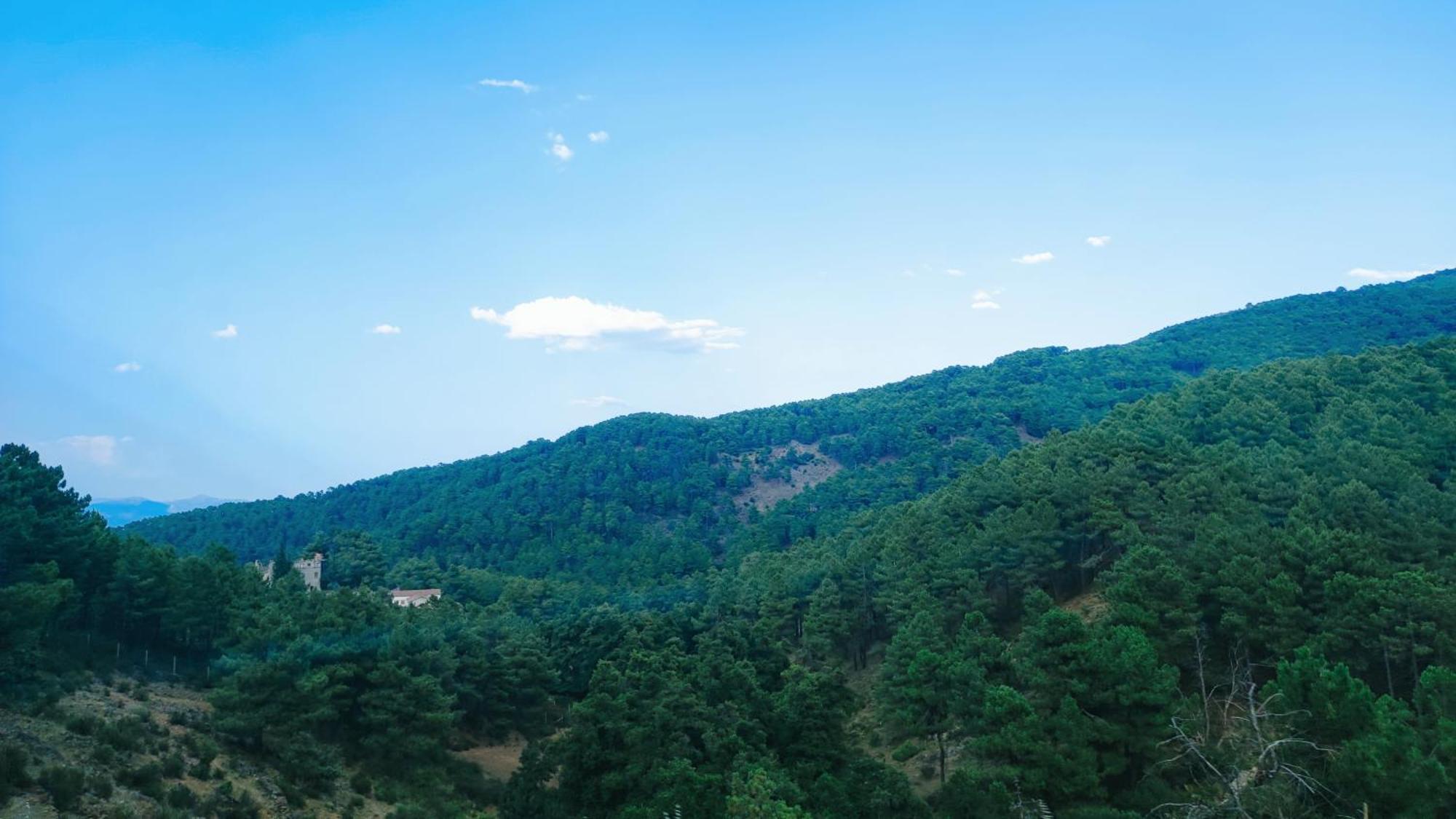 Ruralrut-El Tiemblo Wifi, Cabina De Hidromasaje, Aire Acondicionado Y A Pocos Metros De Zonas De Bano Naturales Bagian luar foto