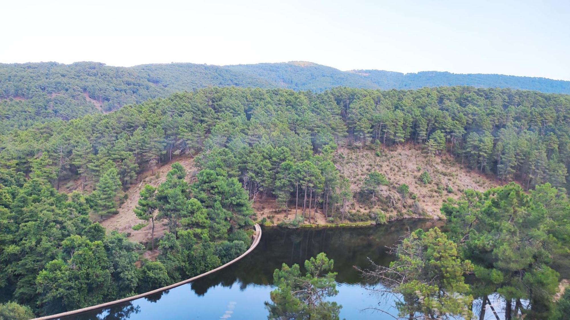 Ruralrut-El Tiemblo Wifi, Cabina De Hidromasaje, Aire Acondicionado Y A Pocos Metros De Zonas De Bano Naturales Bagian luar foto