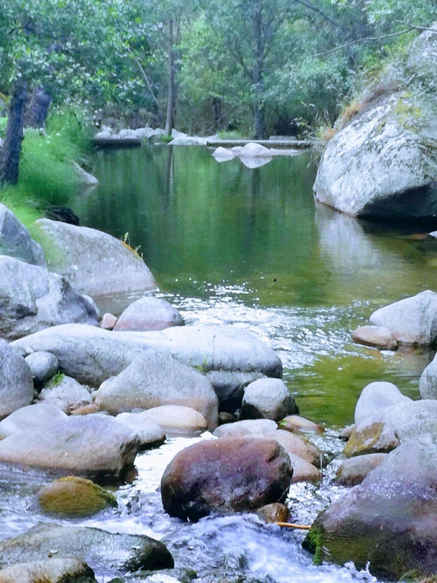 Ruralrut En El Tiemblo Precios Especiales A Partir De 7 Noches, Wifi, Cabina De Hidromasaje, Aire Acondicionado, Zonas De Bano Naturales Cercanas Bagian luar foto