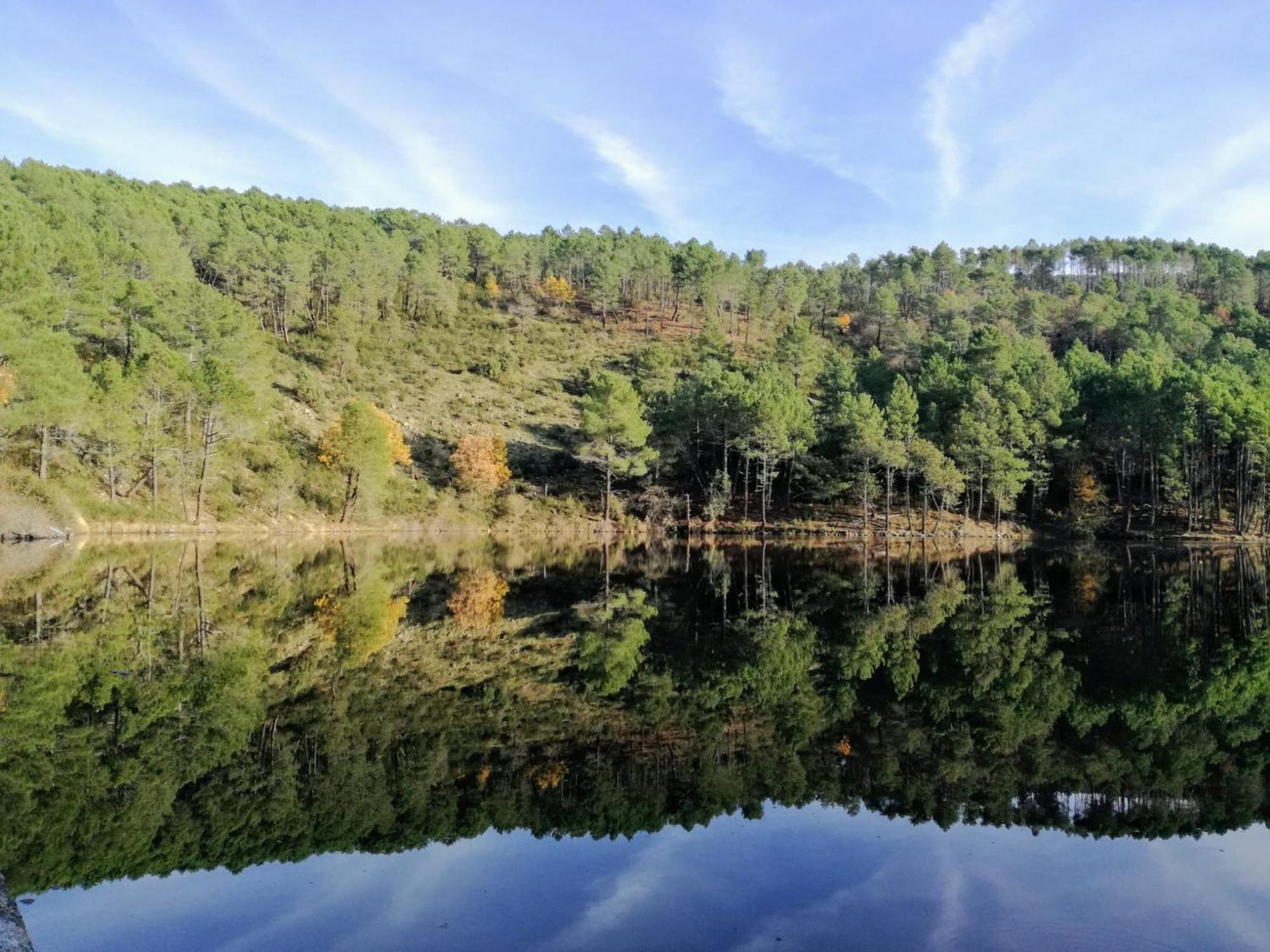Ruralrut-El Tiemblo Wifi, Cabina De Hidromasaje, Aire Acondicionado Y A Pocos Metros De Zonas De Bano Naturales Bagian luar foto