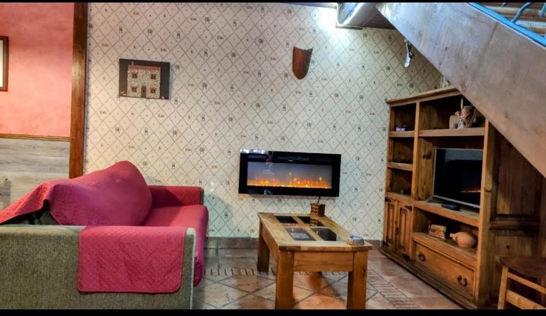 Ruralrut En El Tiemblo Precios Especiales A Partir De 7 Noches, Wifi, Cabina De Hidromasaje, Aire Acondicionado, Zonas De Bano Naturales Cercanas Bagian luar foto