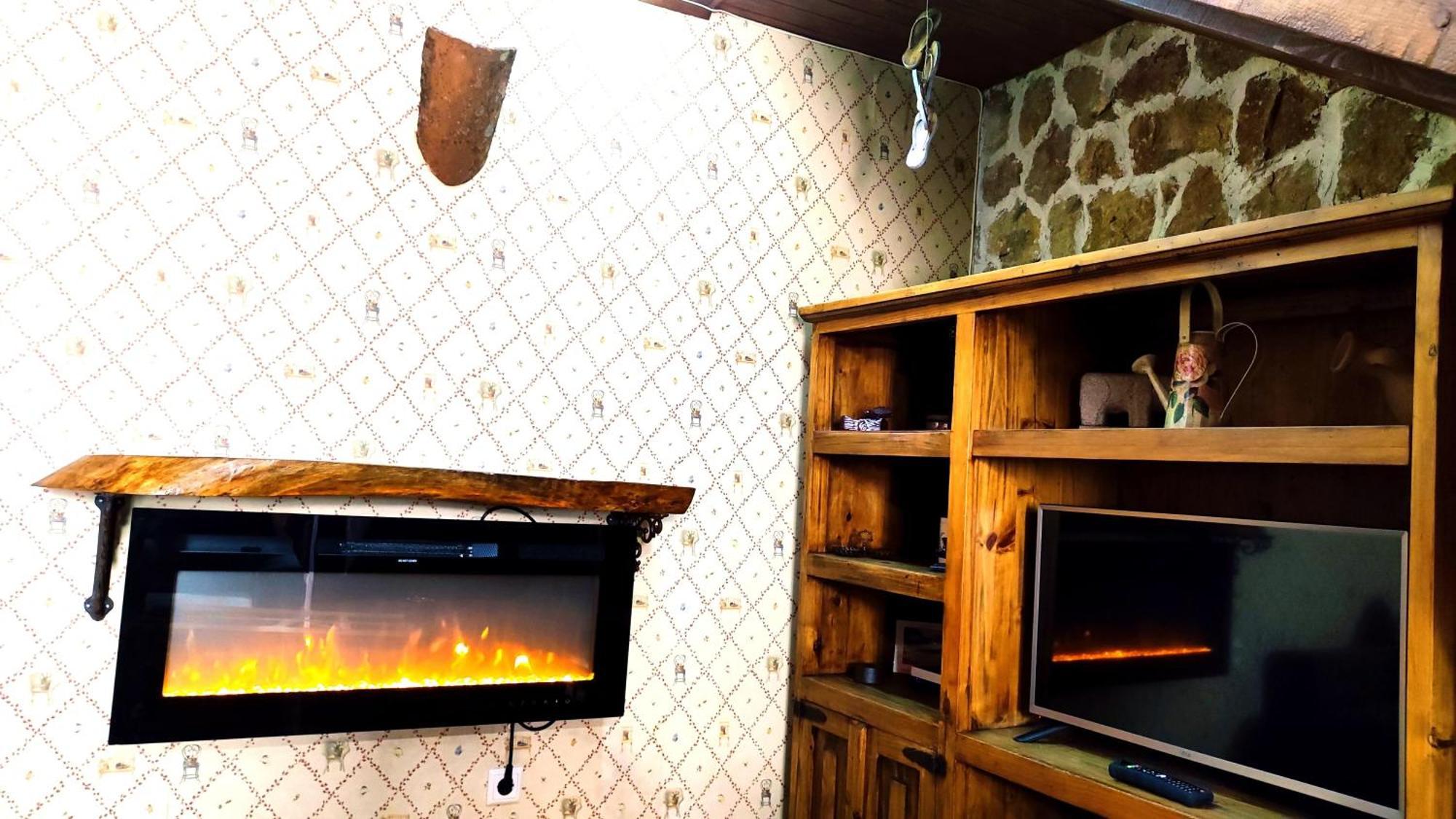 Ruralrut-El Tiemblo Wifi, Cabina De Hidromasaje, Aire Acondicionado Y A Pocos Metros De Zonas De Bano Naturales Bagian luar foto